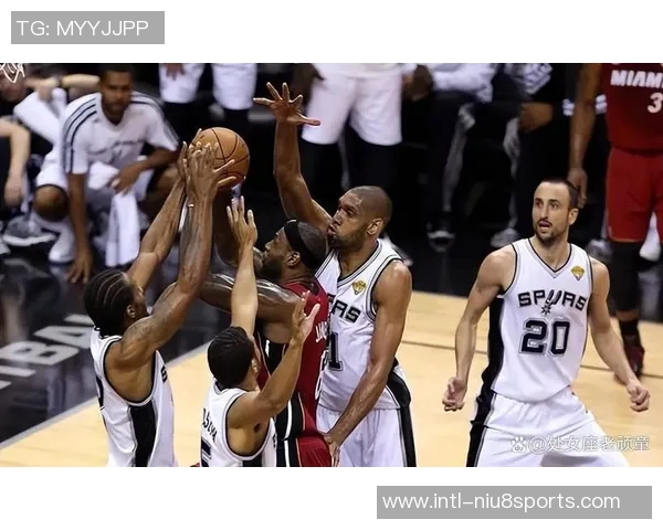 团队篮球的魅力NBA明星如何在协作中展现个人风采 团队篮球的魅力NBA明星如何在协作中展现个人风采